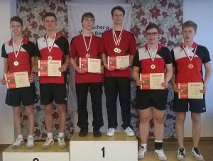 2.Die Paarkampfsieger der männlichen U18: 2. Eric Hardt/Justin Ehling – 1. David Köhler/Felix Möser (VFK Fulda) – 3. Philipp Wagner/Niklas Theiß