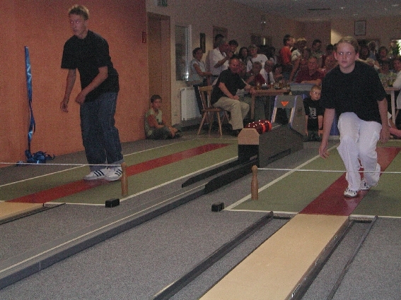 ... Dominik Petschel und Jasmin Wendt