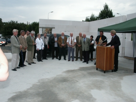 Bau_2002-08-08_004_Grundsteinlegung.jpg
