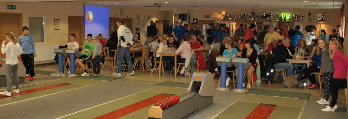 Ostereierkegeln 2013
